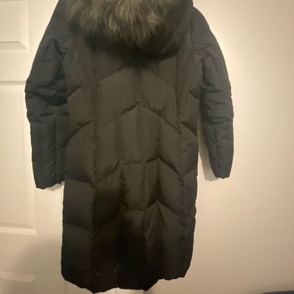 Barely used long puffer jacket with removable hoodie. - Picture 2 of 3